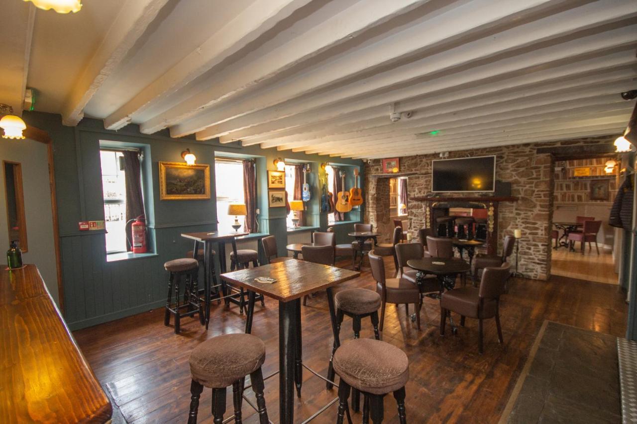 Horse And Hound Country Inn Bonchester Bridge Exteriör bild