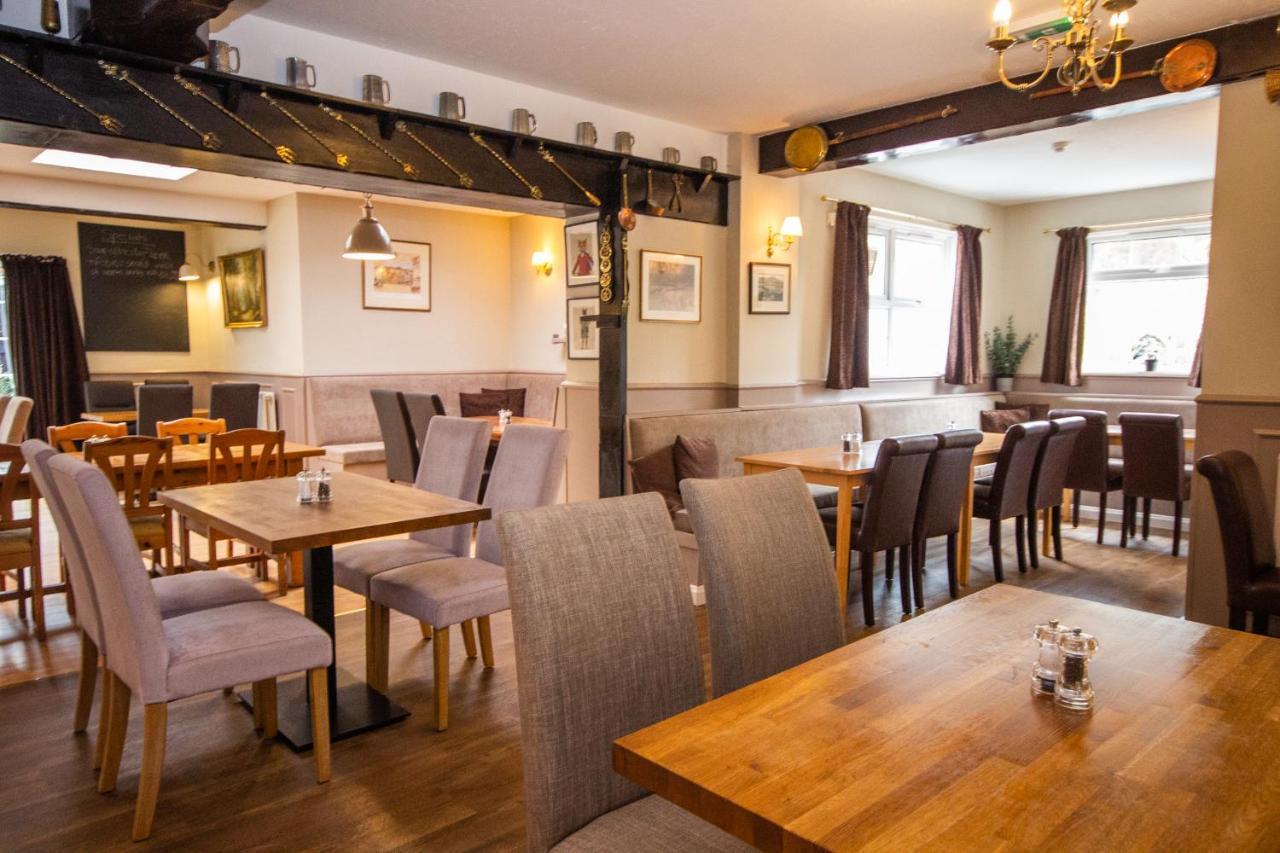 Horse And Hound Country Inn Bonchester Bridge Exteriör bild