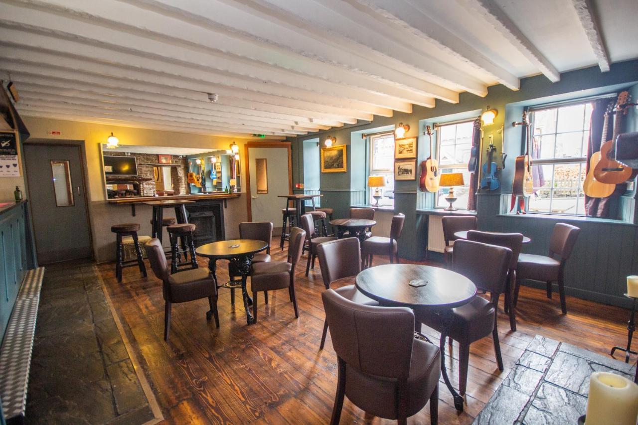 Horse And Hound Country Inn Bonchester Bridge Exteriör bild